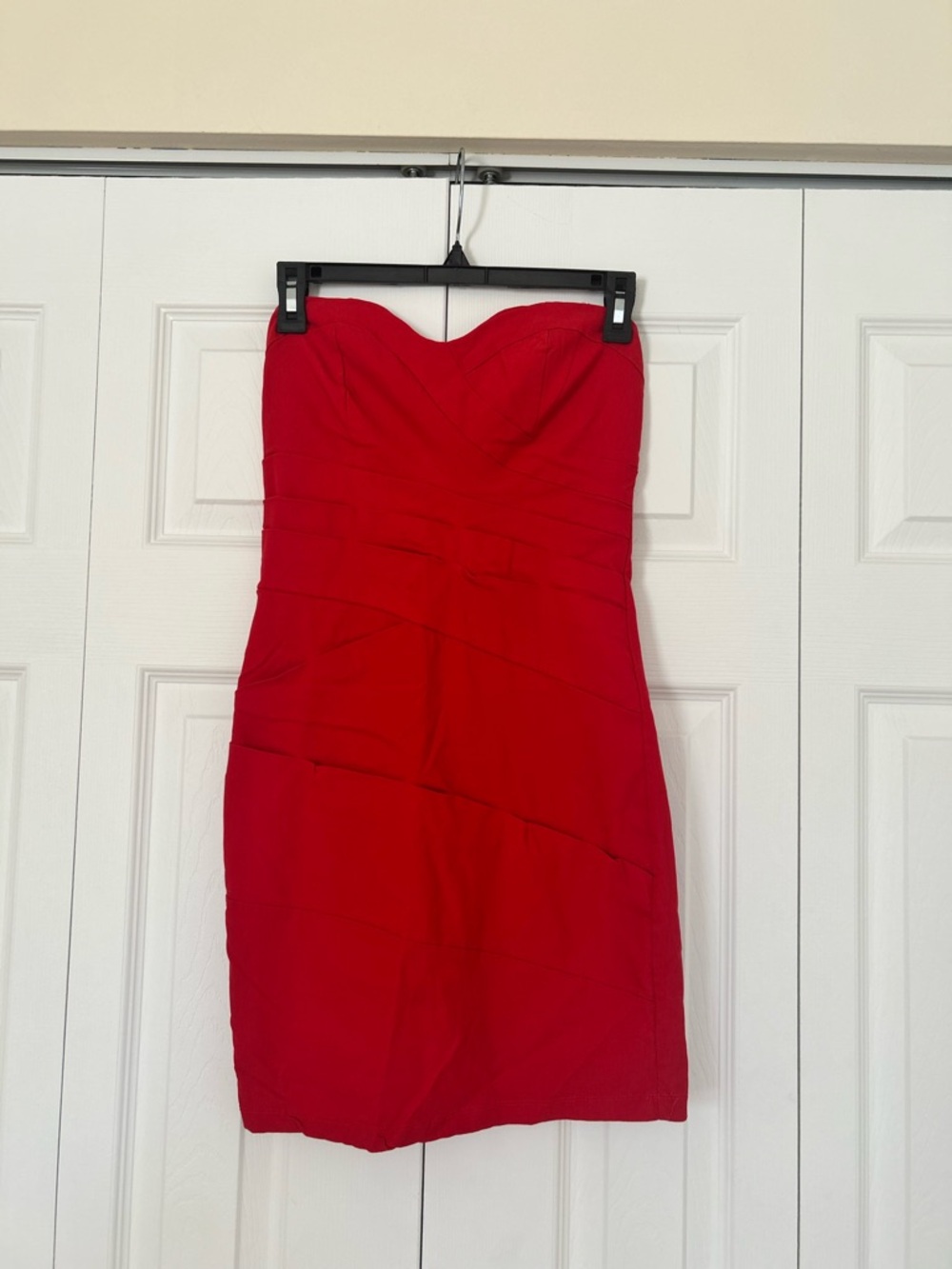Emerald Sundae Strapless Red Sweetheart Sheath Dress